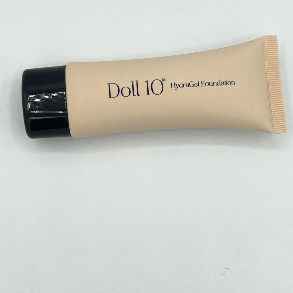 Doll 10 HydraGel‎ Foundation Medium Unopened and New Without Box